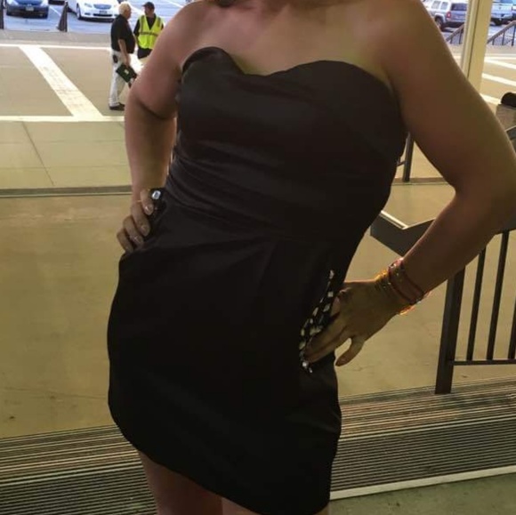 Strapless Dress w/pockets - Picture 2 of 4